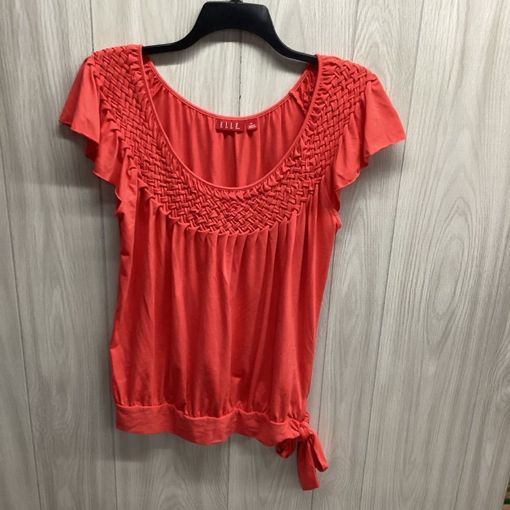 ELLE Women's (Size M) Red Smocked Scoop Neck Flutter Short Sleeve Blouse